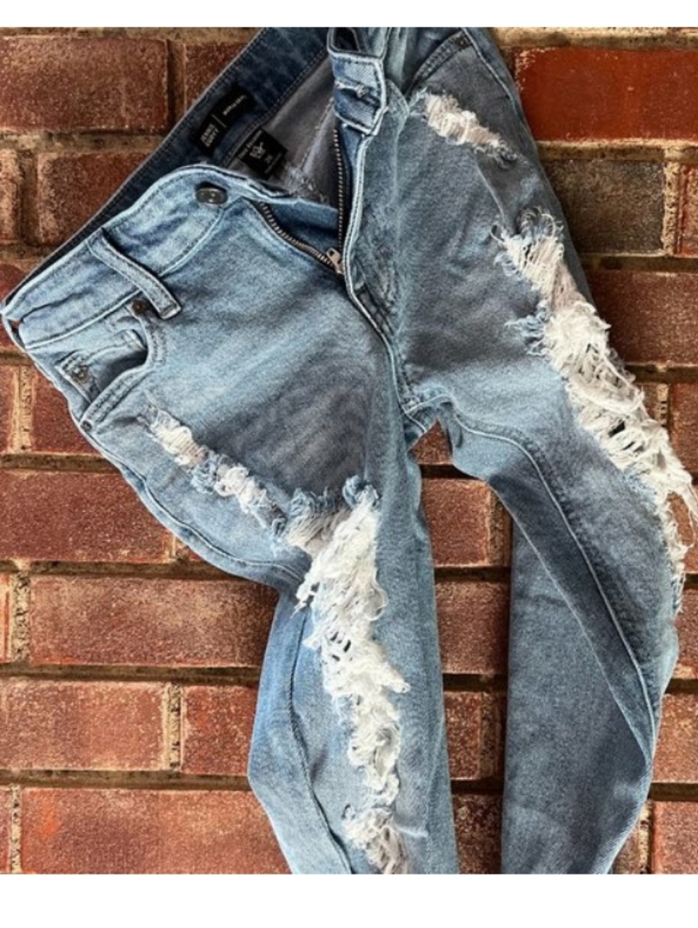 True Religion NWOT JENNIE CURVY MID RISE SKINNY DISTRESSED JEANS